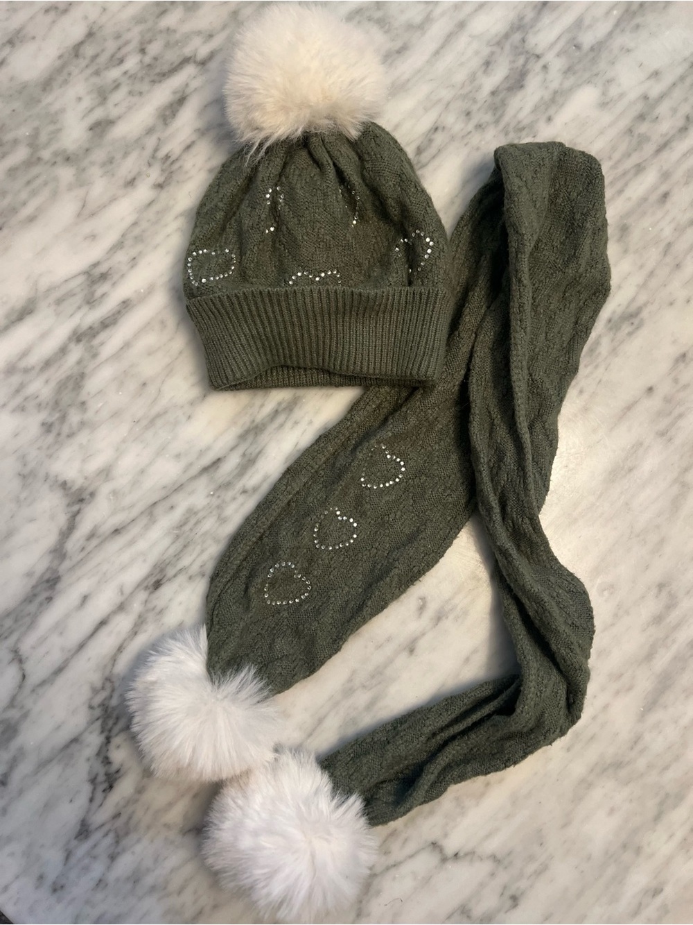 Little Girl’s Green Pom-Pom Beanie & Scarf Set